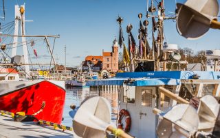 Ustka port rybacki opowieści na fali